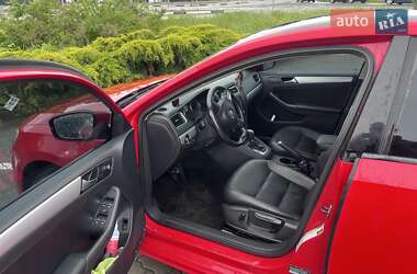 Седан Volkswagen Jetta 2014 в 