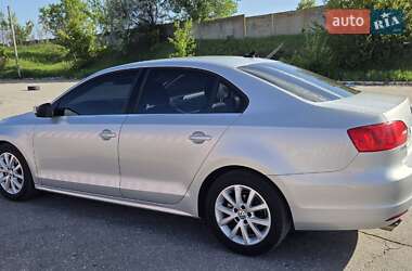 Седан Volkswagen Jetta 2013 в Харькове