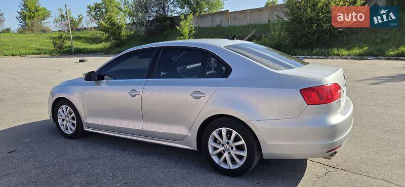 Volkswagen Jetta 2013