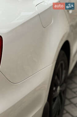 Седан Volkswagen Jetta 2012 в 