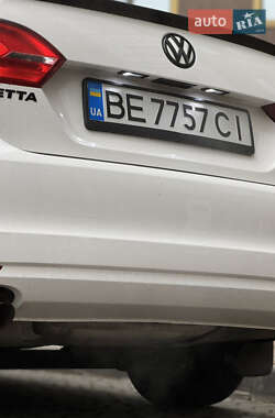 Седан Volkswagen Jetta 2012 в 