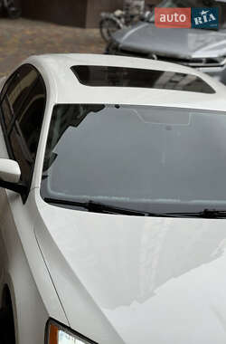Седан Volkswagen Jetta 2012 в 