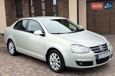 Седан Volkswagen Jetta 2010 в Черновцах