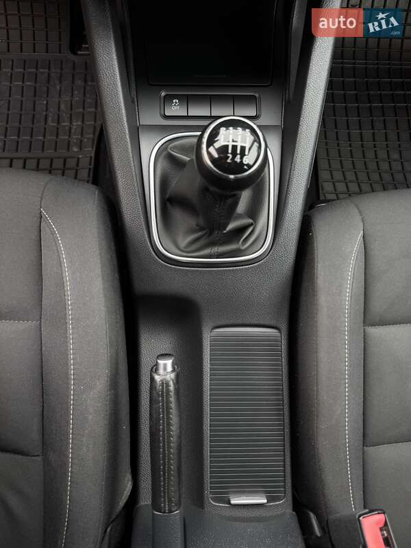 Седан Volkswagen Jetta 2010 в Черновцах