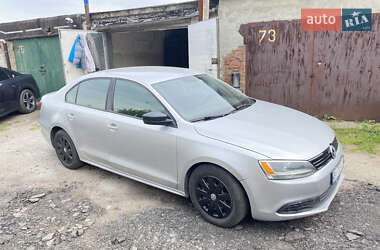 Седан Volkswagen Jetta 2011 в 
