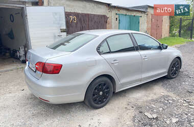 Седан Volkswagen Jetta 2011 в 