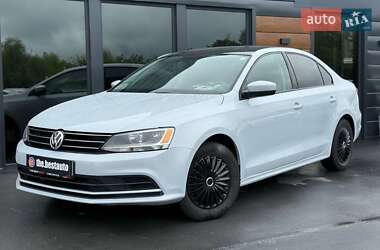 Седан Volkswagen Jetta 2016 в Ровно