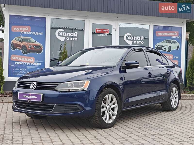 Седан Volkswagen Jetta 2013 в Львові