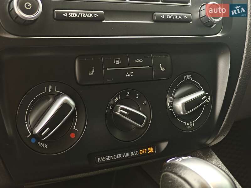 Седан Volkswagen Jetta 2013 в Львові