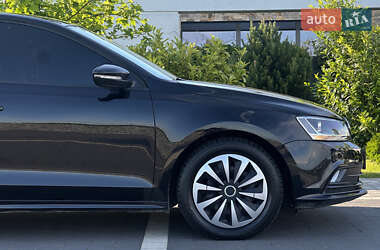 Седан Volkswagen Jetta 2015 в Мукачево