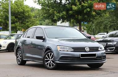 Седан Volkswagen Jetta 2015 в Киеве