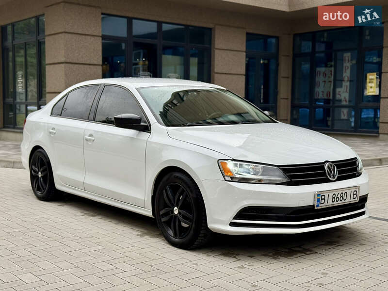 Седан Volkswagen Jetta 2015 в 