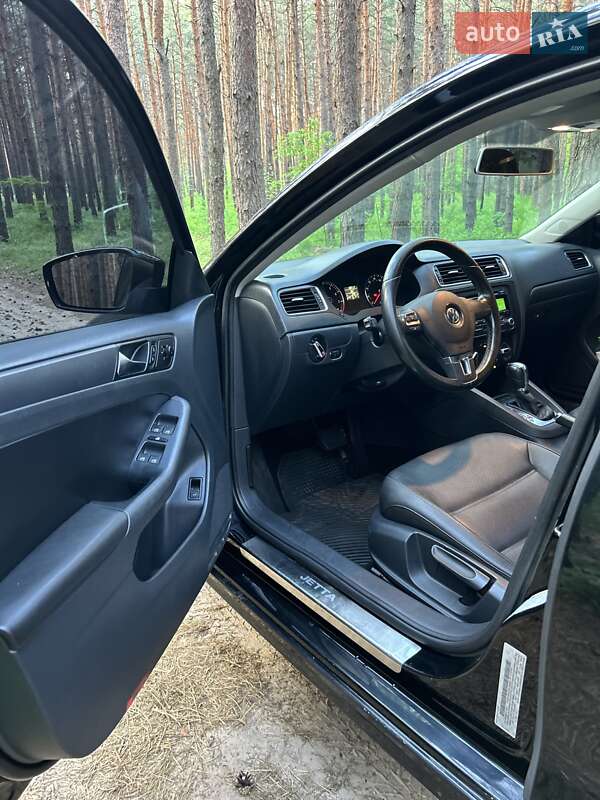 Седан Volkswagen Jetta 2011 в Каменском
