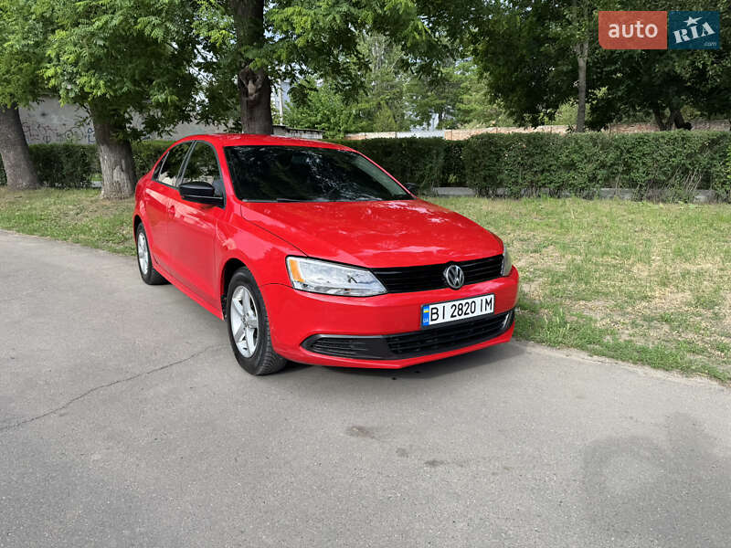 Седан Volkswagen Jetta 2012 в 