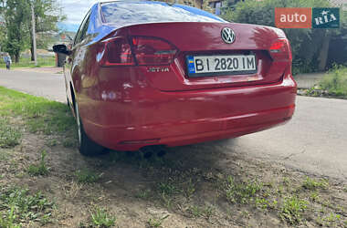 Седан Volkswagen Jetta 2012 в 