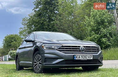 Седан Volkswagen Jetta 2018 в 