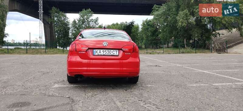 Volkswagen Jetta 2011