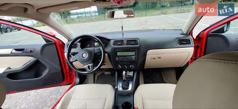 Седан Volkswagen Jetta 2011 в Києві