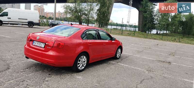 Седан Volkswagen Jetta 2011 в Києві