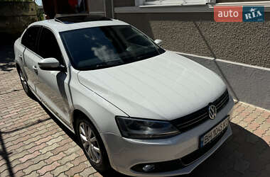Седан Volkswagen Jetta 2014 в 
