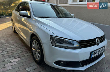 Седан Volkswagen Jetta 2014 в 