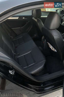Седан Volkswagen Jetta 2014 в 