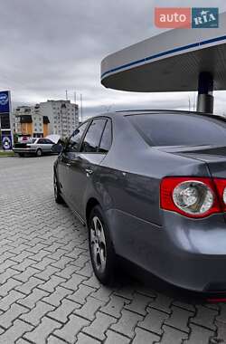 Седан Volkswagen Jetta 2007 в 