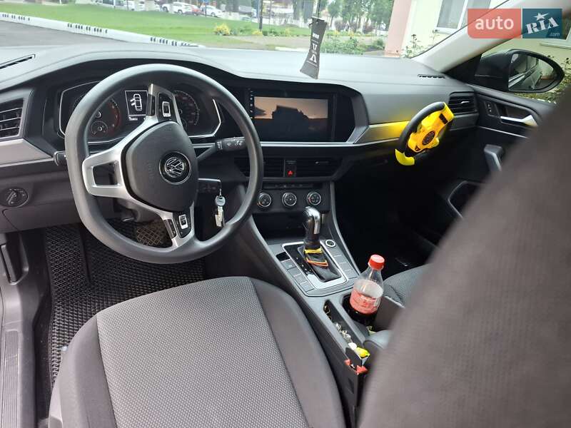 Седан Volkswagen Jetta 2019 в Виннице