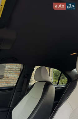 Седан Volkswagen Jetta 2014 в 