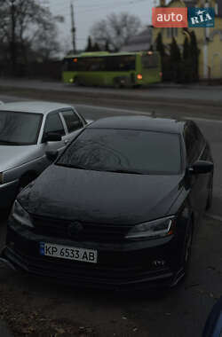 Седан Volkswagen Jetta 2014 в 