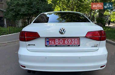 Седан Volkswagen Jetta 2015 в 
