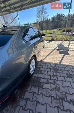 Седан Volkswagen Jetta 2013 в 