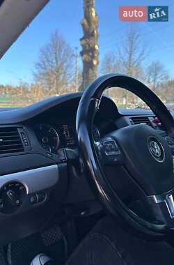 Седан Volkswagen Jetta 2013 в 
