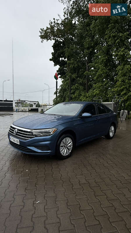 Седан Volkswagen Jetta 2018 в Львові