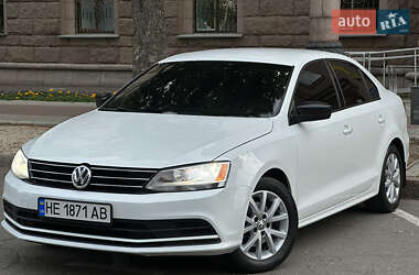 Седан Volkswagen Jetta 2015 в Миколаєві