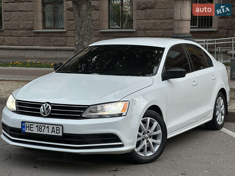 Седан Volkswagen Jetta 2015 в 