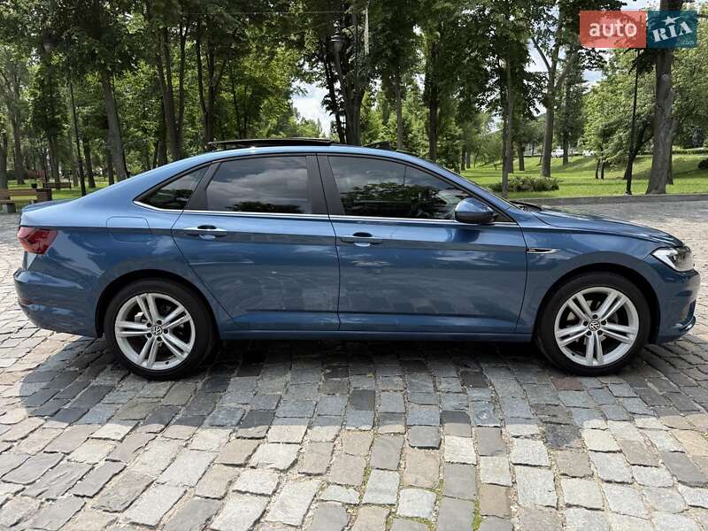 Седан Volkswagen Jetta 2018 в Киеве