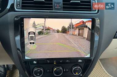 Седан Volkswagen Jetta 2016 в 