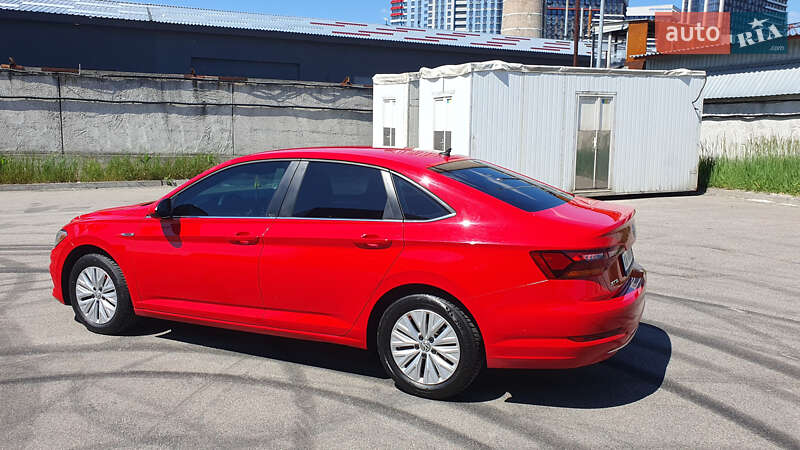 Седан Volkswagen Jetta 2018 в Києві