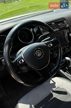 Седан Volkswagen Jetta 2016 в 