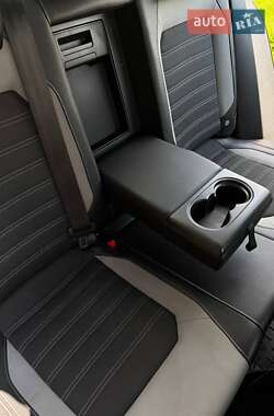 Седан Volkswagen Jetta 2016 в 