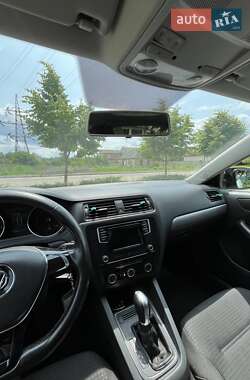 Седан Volkswagen Jetta 2016 в 