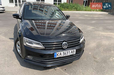 Седан Volkswagen Jetta 2015 в 