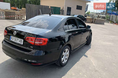 Седан Volkswagen Jetta 2015 в 