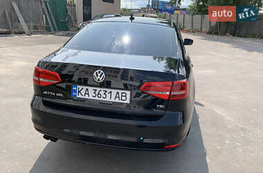 Седан Volkswagen Jetta 2015 в 