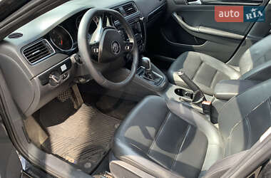 Седан Volkswagen Jetta 2015 в 