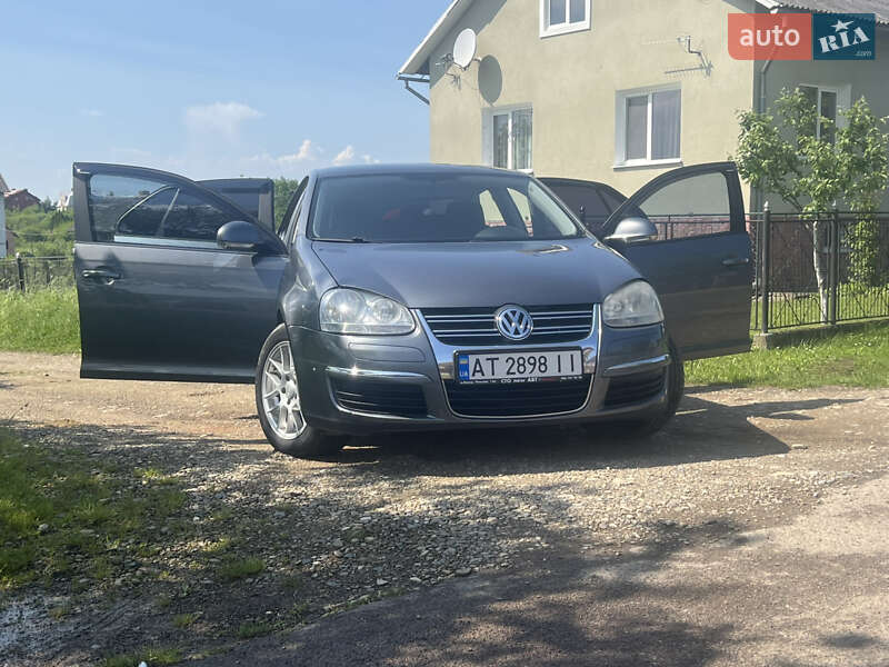 Седан Volkswagen Jetta 2006 в Калуше