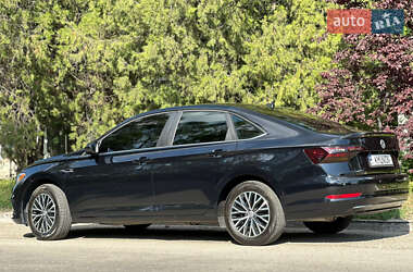 Седан Volkswagen Jetta 2019 в 