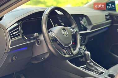 Седан Volkswagen Jetta 2019 в 