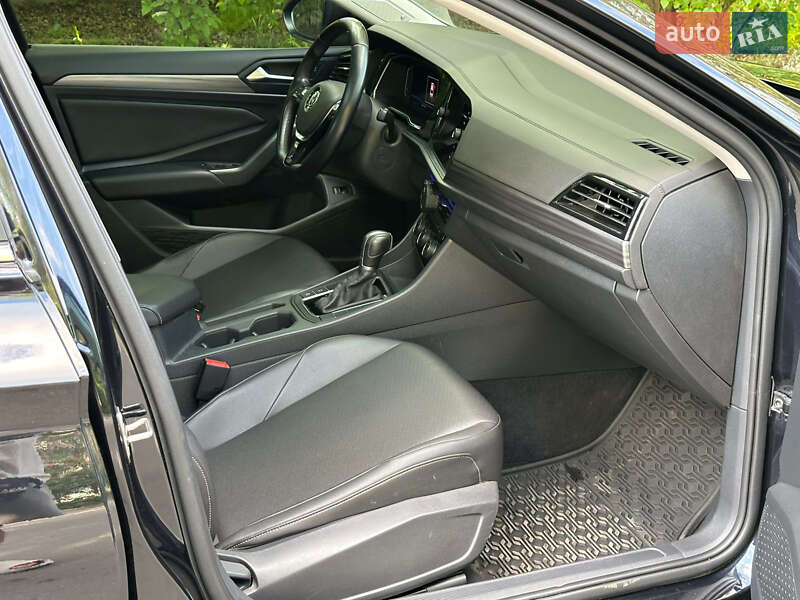 Седан Volkswagen Jetta 2019 в Дніпрі